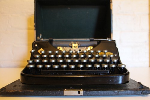 MERCEDES Prima - Antique Typewriter - Great Condition + Original Case - Picture 5 of 12