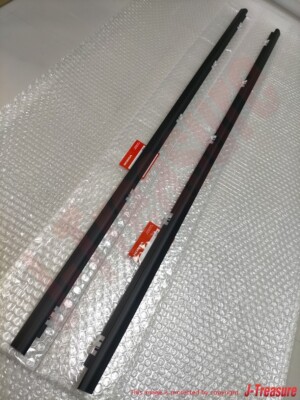 92-95 Honda Civic Genuine OEM thin side moldings. | Used - Good 92-95 Honda Civic Genuine OEM thin side moldings. | Used - Good