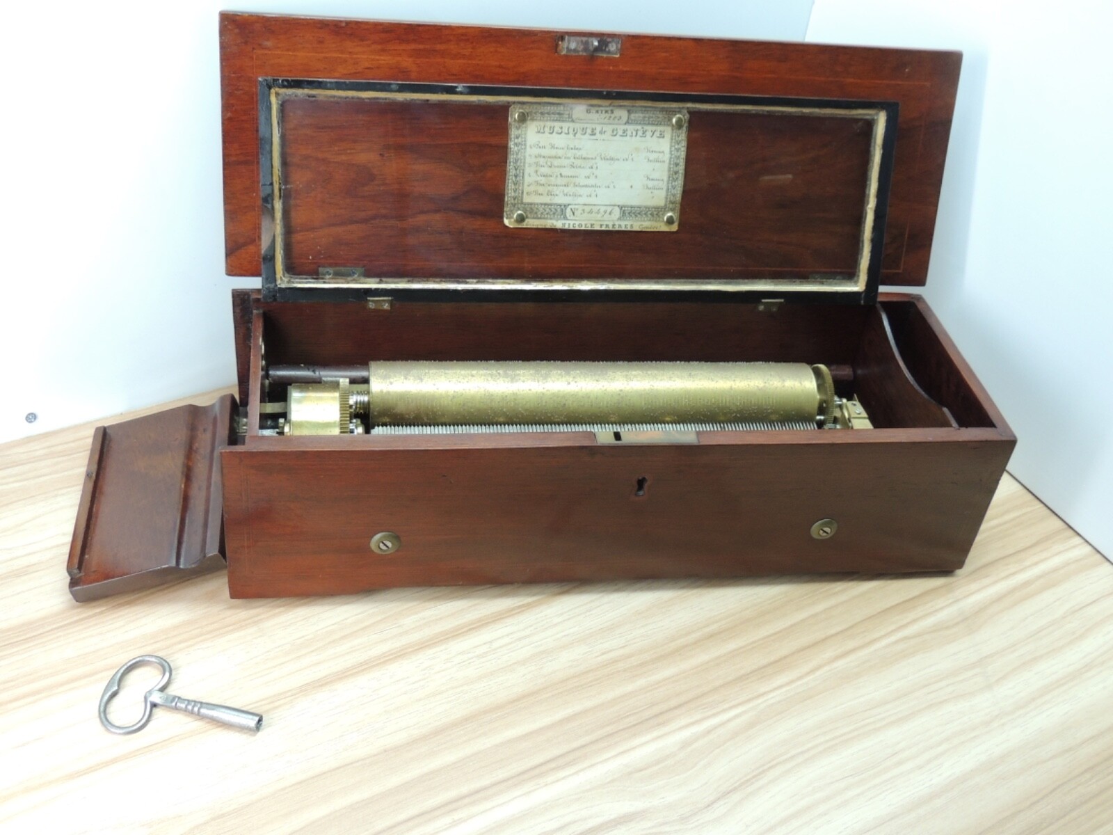 Rare Early 19C Walnut Nicole Freres 8 Air Music Box