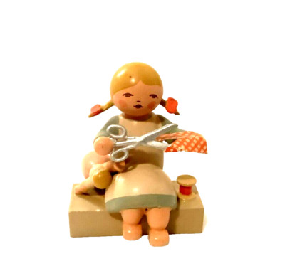 Vintage Erzgebirge WENDT & KUHN Girl with Scissors Expertic Wuk Germany Wooden