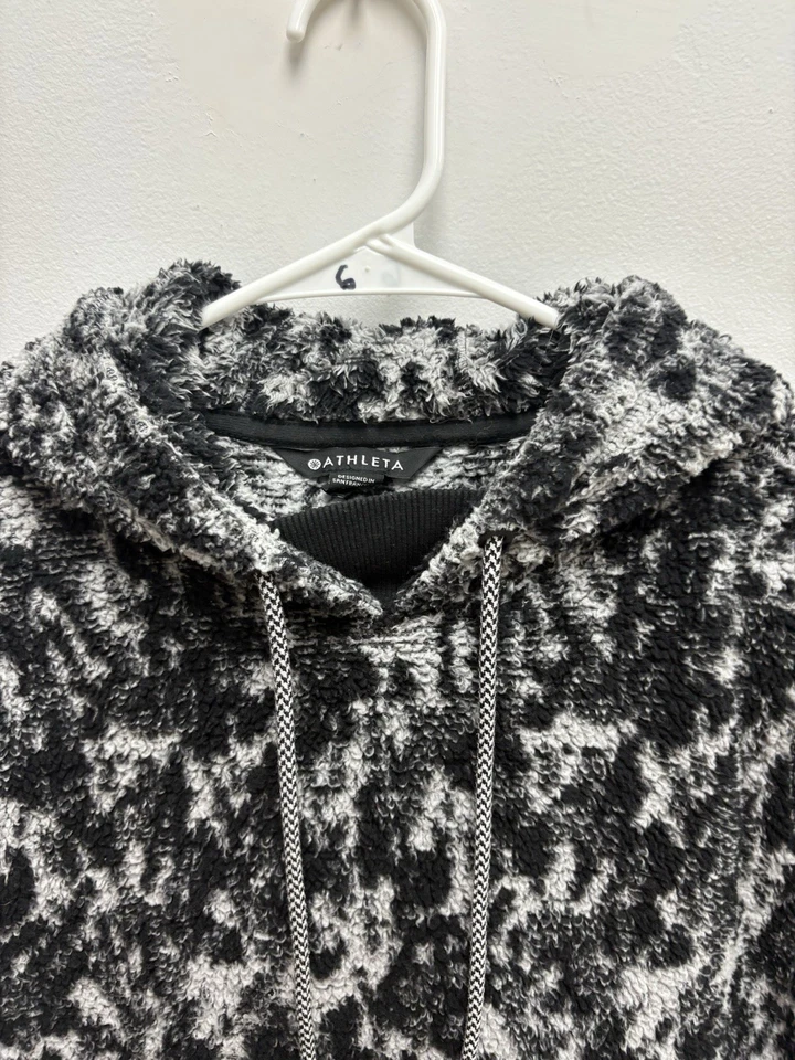 Sudadera con Capucha Athleta Tugga Sherpa Para Mujer S Gris Negra Estampado Animal Polar Sudadera Foto 3 de 4
