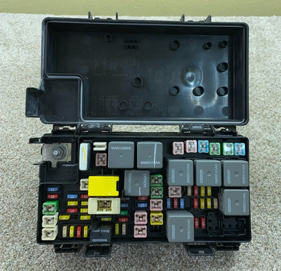 2008 2009 Jeep Liberty Dodge Nitro TIPM Totally Integrated Power Module Fuse Box