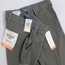 NEW Dockers Pants Men 40X30 Gray Khaki Smart 360 Flex Workday Straight Pant NWT