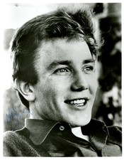 Actor Albert Finney  Handsigned Photograph