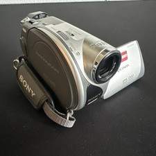 Sony Handycam DCR-DVD105 mini DVD Camcorder with Battery UNTESTED