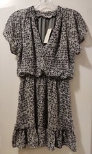 Francesca's Women's Gray Floral Lined Short Sleeve Dress Size XS. P-T-P:17.5in