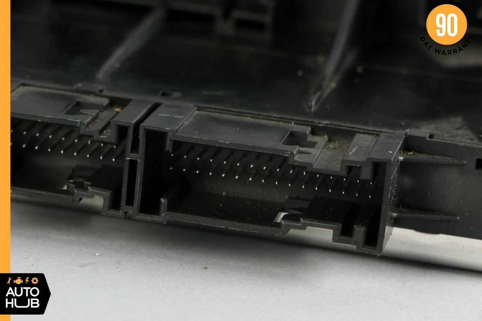 03-12 Mercedes R230 SL500 SL550 SL55 AMG Rear SAM Fuse Box Relay Module OEM