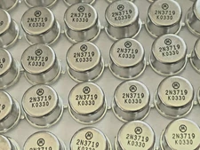 2 Pieces 2N3719  PNP SILICON POWER TRANSISTOR New Original MOTOROLA