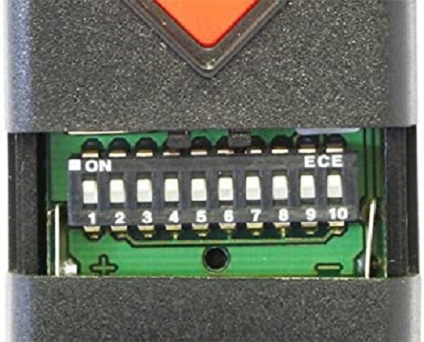 Télécommande DICKERT MAHS40-01 avec codage 10 dip-switches pour signal stable