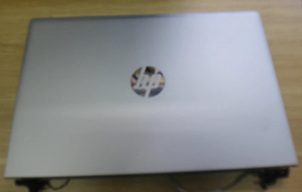 Conjunto de pantalla LCD para computadora portátil HP ProBook 445 G8 14" FHD (pequeña abolladura en la parte posterior) Foto 4 de 4