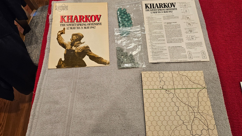 Vintage 1978 Kharkov #68 SPI Avalon Hill Strategy & Tactics Game Punched