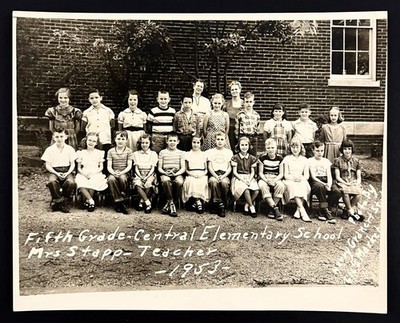 1953 Central Elementary School Chattanooga TN Fifth Grade Class Stapp VTG Photo