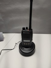 Motorola HT 1250 AAH25KDF9AA5AN with Charger  Bad Battery 