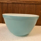 Vintage Pyrex 401 Turquoise Robin’s Egg Blue Mixing Bowl Milk Glass 1.5 Pint