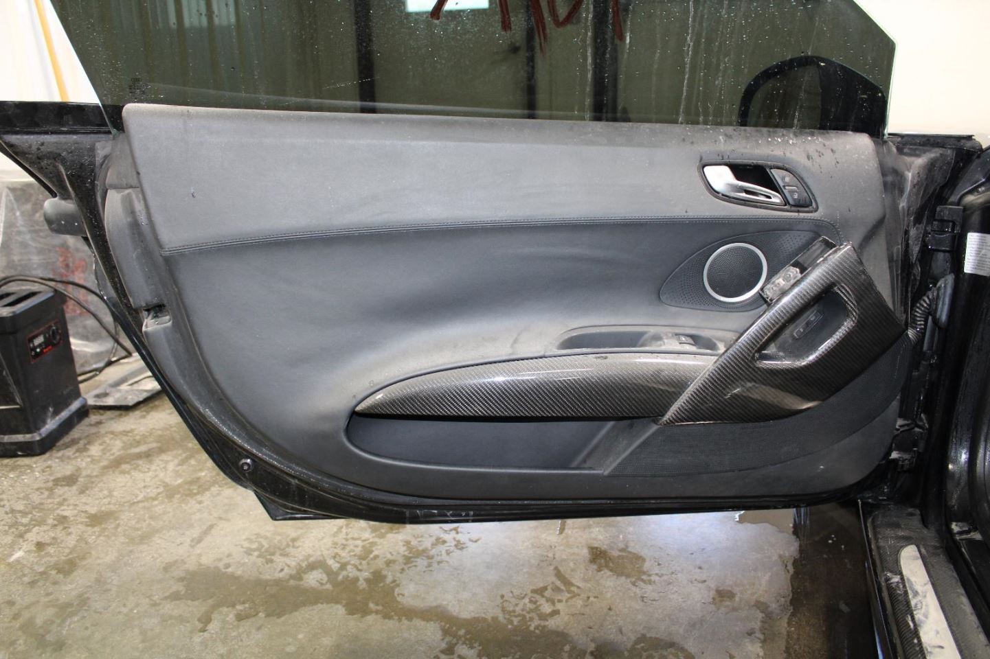 2011 AUDI R8 Driver Sun Visor Assembly 268-11311L