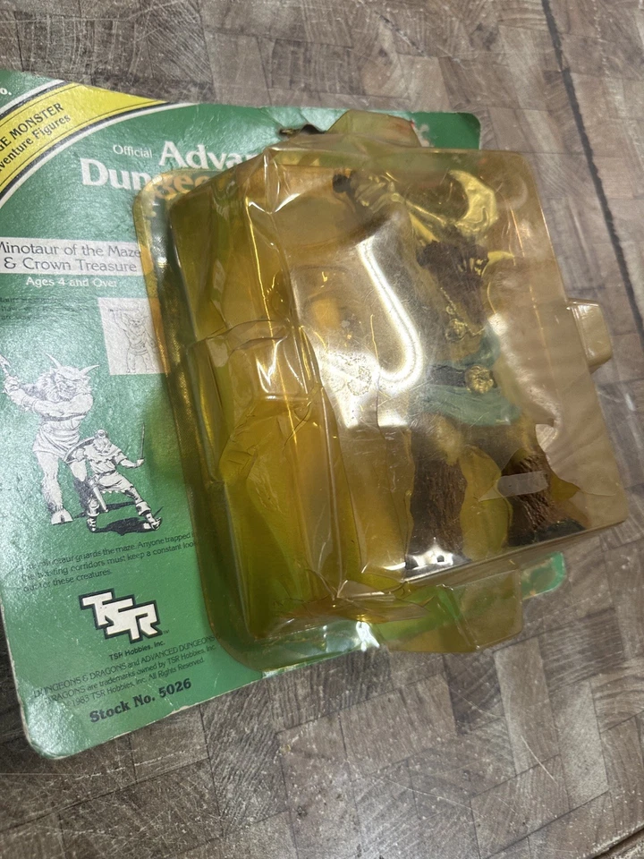  Figura Avanzada Dungeons & Dragons Minotauro del Laberinto y Corona Tesoro Foto 2 de 4