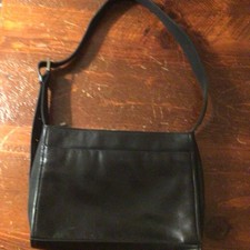 Vintage Nine West Genuine Leather Black Crossbody Shoulder Bag Purse Zip Closure