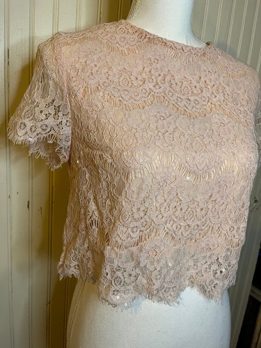 Forever 21 NWT LACE Sequins Crop- medium - Picture 2 of 3