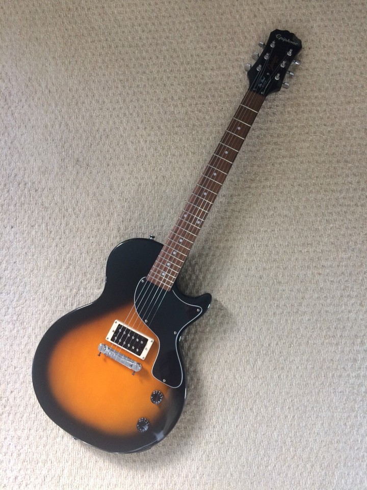 Epiphone by Gibson Les Paul Junior Electric Guitar in vintage sunburst