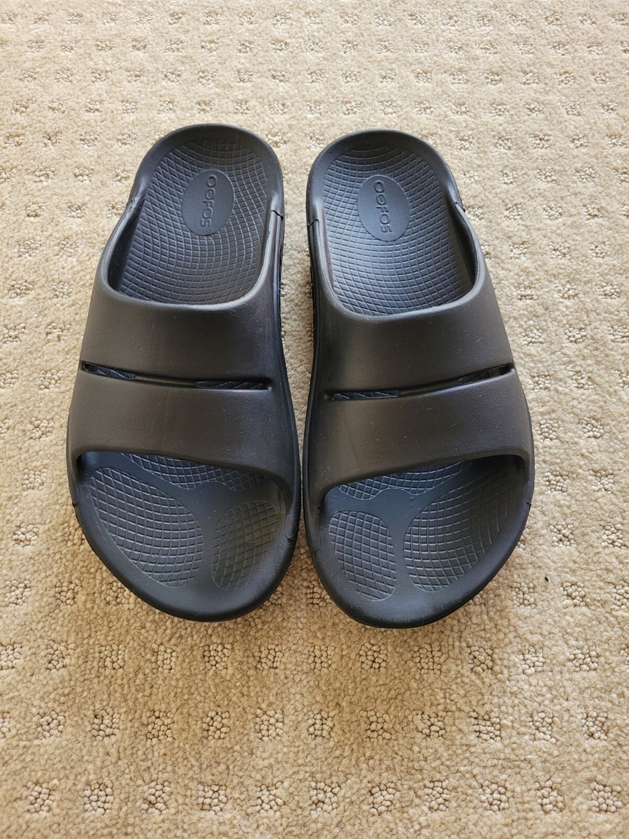 OOFOS OOahh Sport Flex Slide Recovery Sandals Black Womens  display picture 3