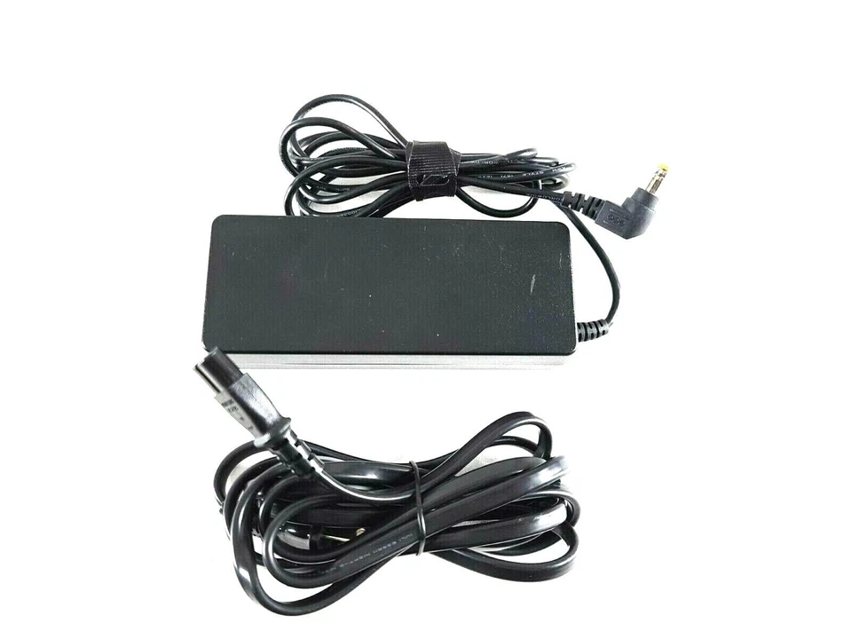 Fuente de alimentación adaptador de CA genuino Fujitsu para computadora portátil FMV-AC322 19V 80W con cable de alimentación Foto 2 de 4
