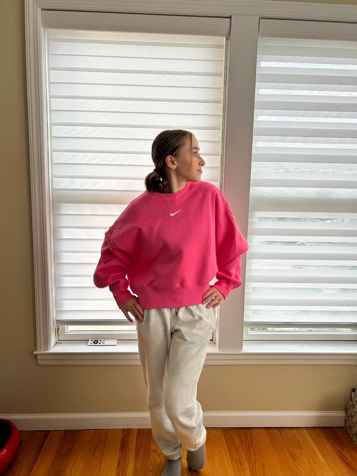 $70 Женские маленький Nike флис большого размера укороченный Crewneck толстовка DQ5761 684 - Изображение 3 из 4