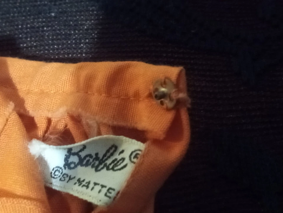 Beautiful Vintage 60's Midge Barbie w/ Original Vintage Barbie Clothes & Case - image 3 of 4