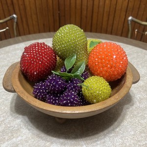 VTG Push Pin Bead Faux Fruit Apple  Lemon  Grapes Banana In Wood Bowl MCM