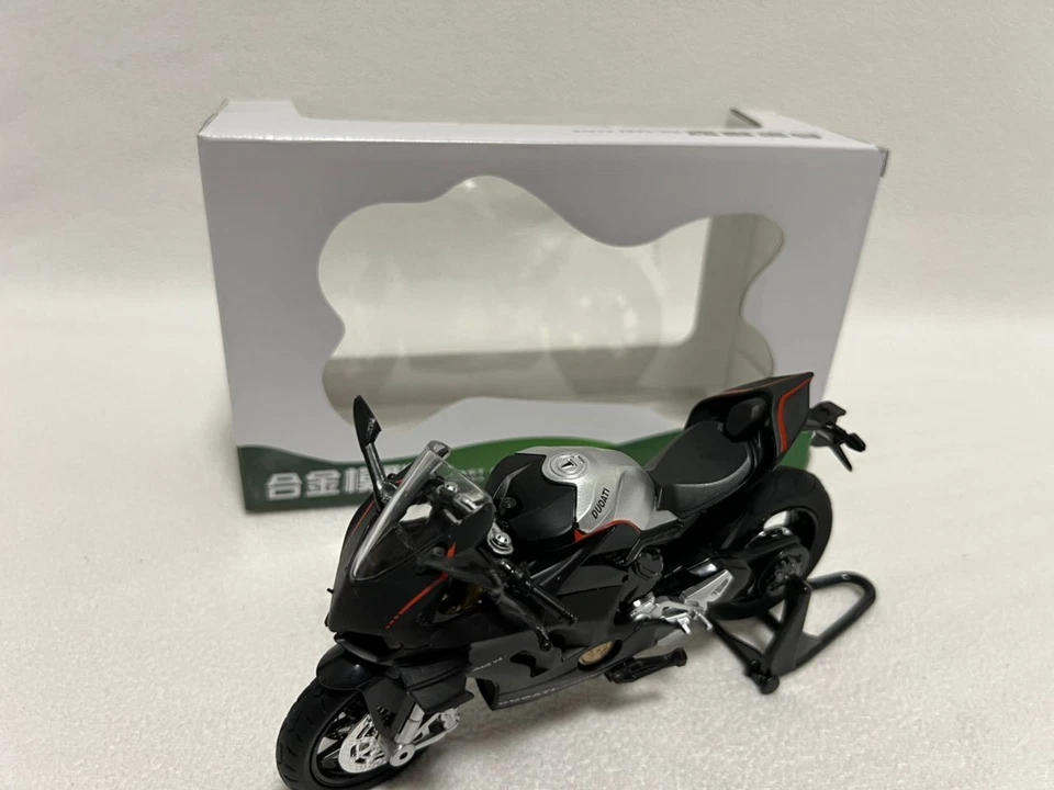 Modelo de motocicleta de liga leve Ducati V4S Panigale escala 1:12 com som e luz - Imagem 3 de 4