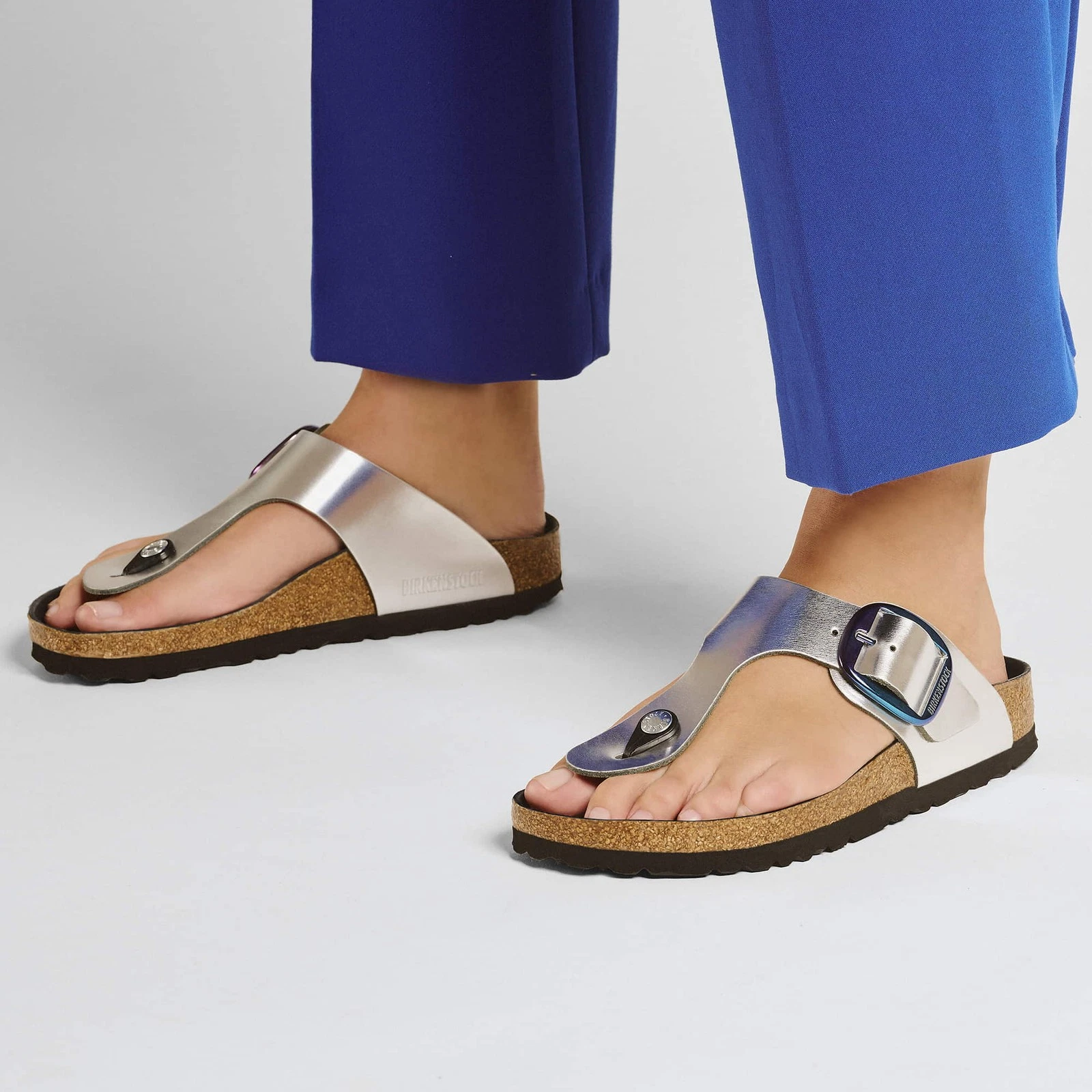 BIRKENSTOCK GIZEH BIG BUCKLE IRIDESCENT SILVER REGULAR/WIDE WIDTH LEATHER FLIP-F
