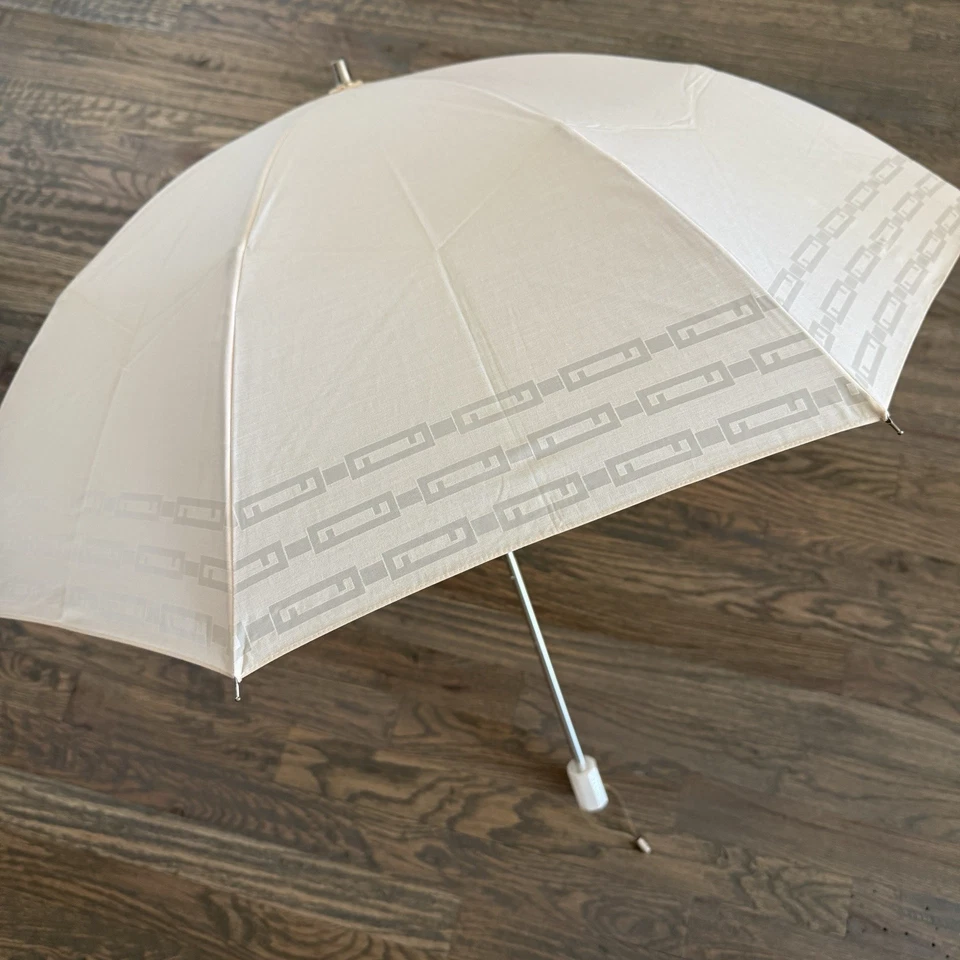 Paraguas Fendi color tostado claro con detalle de logotipo Foto 3 de 4