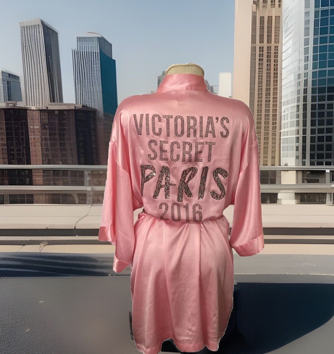 Victoria's Secret 1 SZ '16 Paris Fashion Show DiamanteLogo