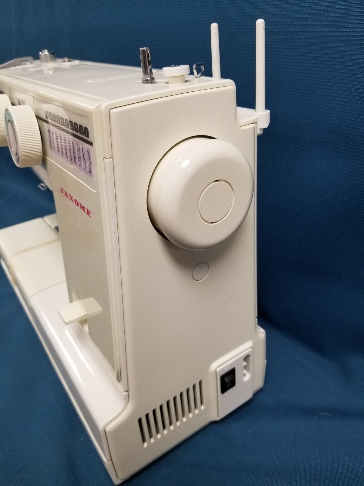 Janome ZigZag Sewing Machine Model RX 18S w/Pedal, Case TESTED/WORKING