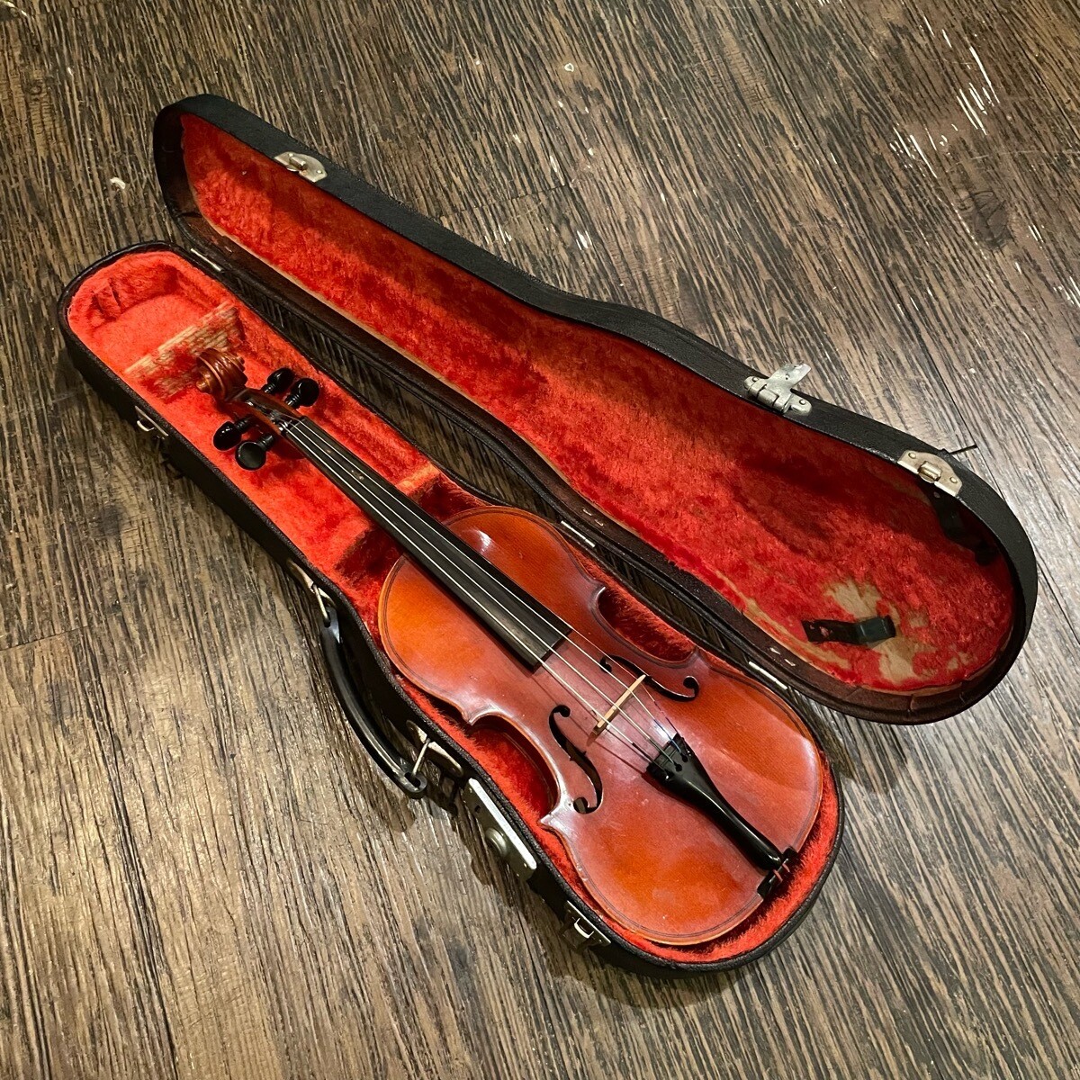 Violin Suzuki No.220 1973 Nagoya Japan and Hard Case Good Violin Suzuki No.220 1973 Nagoya Japan and Hard Case Good