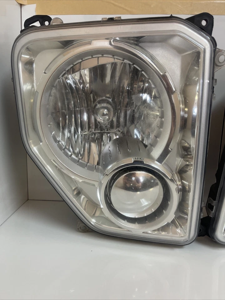 Conjunto de faros delanteros con luz antiniebla lateral derecho y derecho para Jeep Liberty 2008-2012 Foto 3 de 4