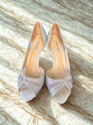 Benjamin Adams Bridal Elegant Silver PeepToe Heels with Crystal Accents Size 8.5