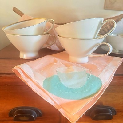 Rosenthal Gold Rim Porcelain Teacups   Set of 4  Mid Century Elegance   Germany