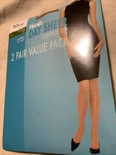 HANES DAY SHEER CONTROL TOP 2 PAIR VALUE PACK SIZE AB LITTLE COLOR Sandal Foot