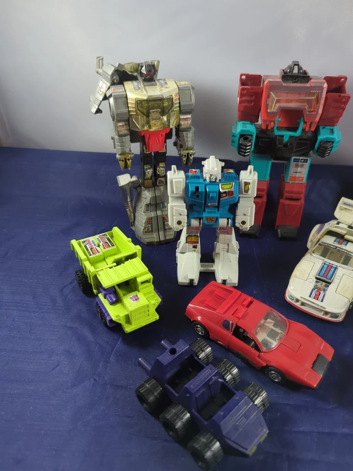 Huge Transformers Collection – Mixed Lot Robots Figures As-Is Parts Hasbro TOMY - Image 2 of 4