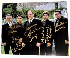 THE SOPRANOS 8x10 photo cast signed by JAMES GANDOLFINI Gangster Mob Complete!