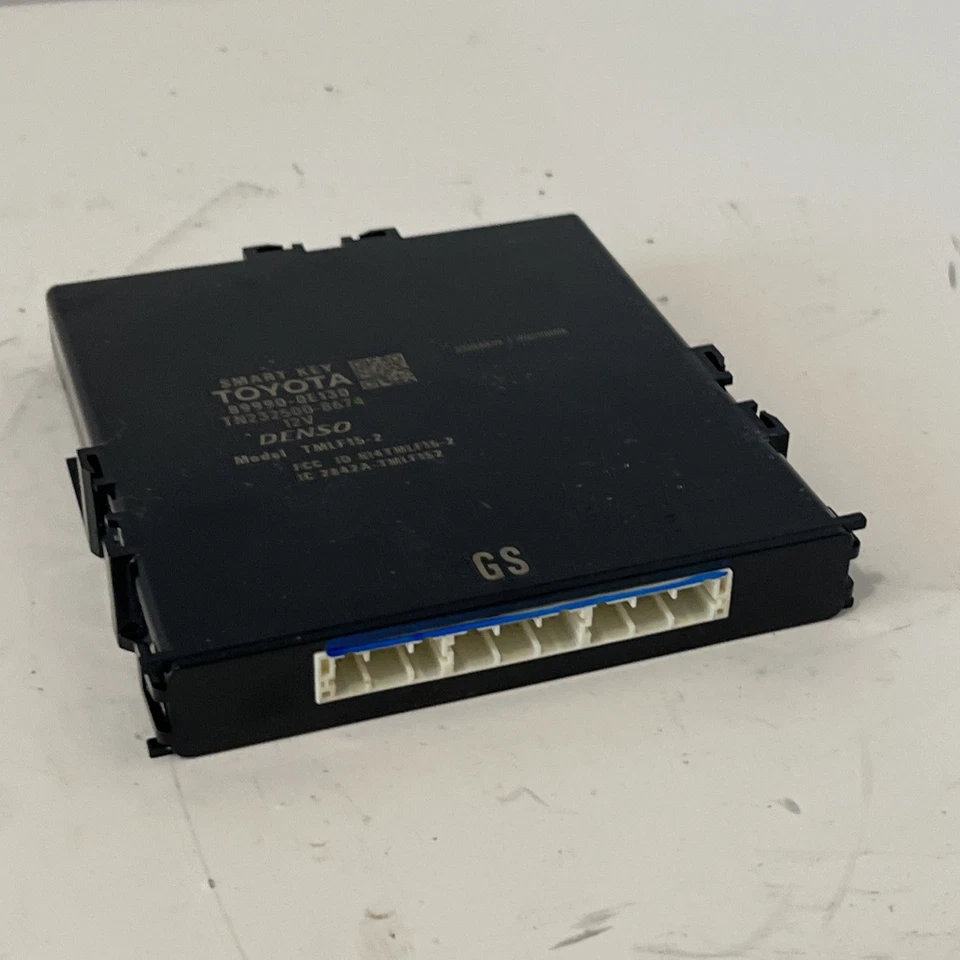2017 LEXUS RX350 SMART KEY ENTRY COMPUTER CONTROL MODULE OEM 89990-OE130 Foto 3 de 4