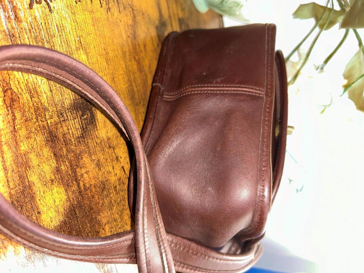 VINTAGE COACH LEGACY SMALL FLAP CROSSBODY Dark Brown VINTAGE COACH LEGACY SMALL FLAP CROSSBODY Dark Brown
