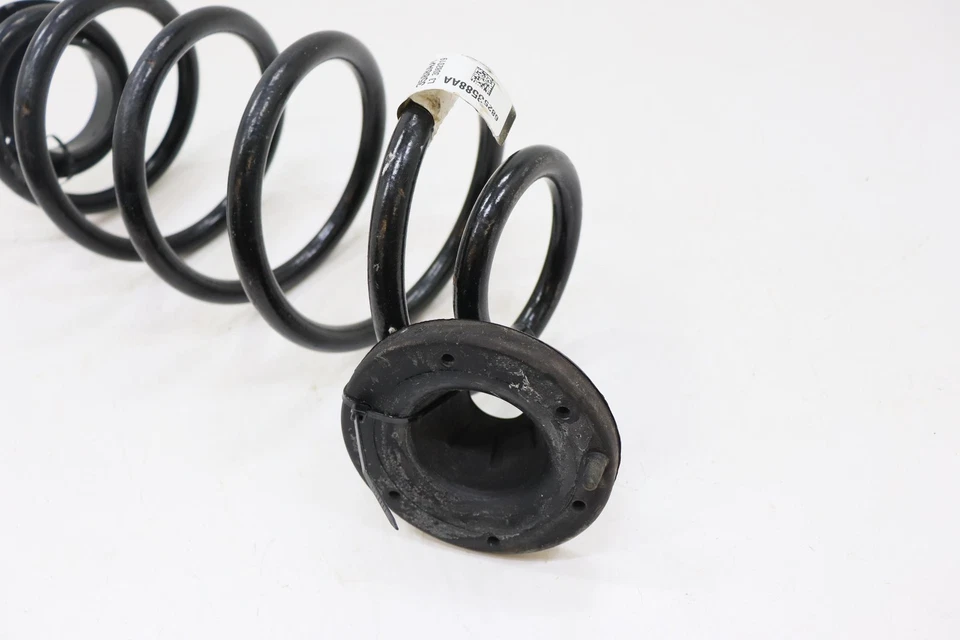 2018 - 2025 JEEP WRANGLER REAR LEFT SIDE SUSPENSION COIL SPRING OEM 68253588AA - Image 4 of 4