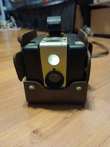 Vintage Kodak Brownie Hawkeye Camera Flash Model UNTESTED