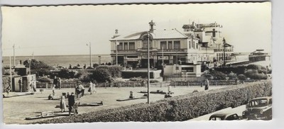 BOGNOR REGIS CRAZY PUTTING GREEN & PIER - VALENTINSTAG PANORAMA POSTKARTE L5397