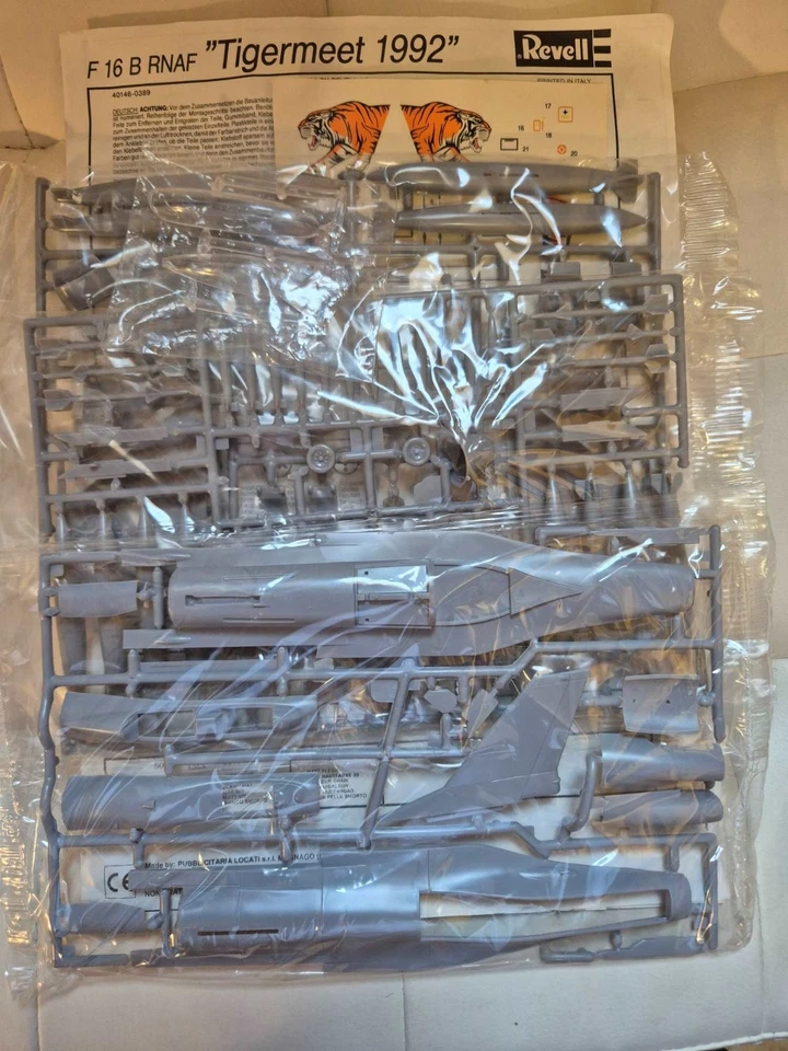 Revell: F 16 B RNAF "Tigermeet 1992" - scala 1/72 - Immagine 2 di 4