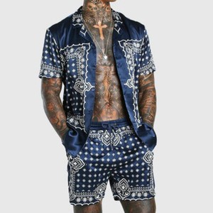 conjunto de camisa y short para hombre