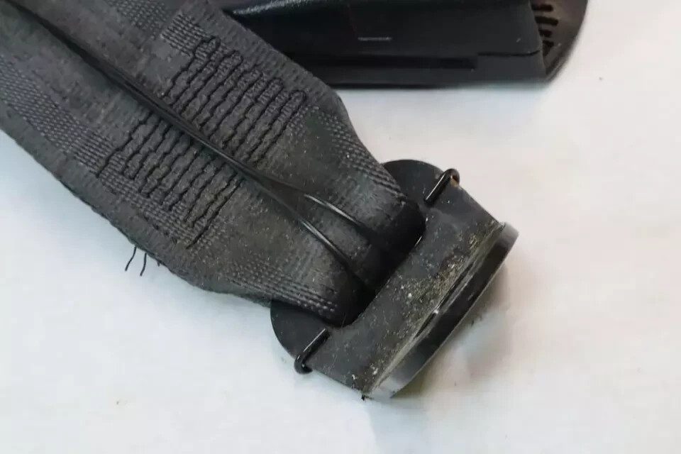 1994 Bentley Turbo R Rear Side Seat Belt Buckle Black OEM