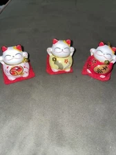 Maneki-Neko Japanese Lucky Cats 1 1/2 inches tall Set Of 3