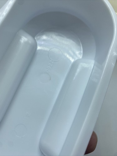 Rubbermaid 1 1/2 Quart Pitcher 0923 Slim Easy Grip Vintage Almond Base White Lid - Picture 10 of 18